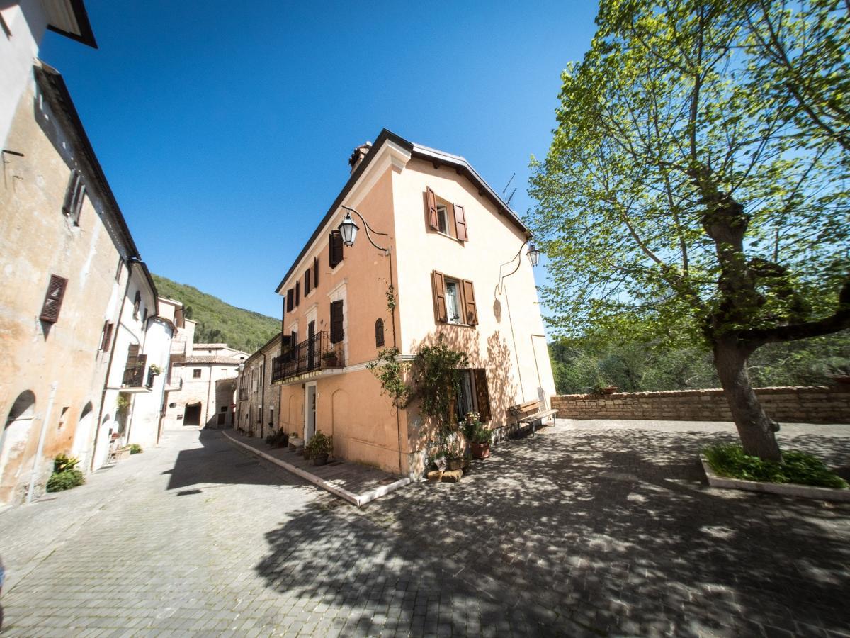 Casa Di Mamma Casa Vacanze Дженга Екстериор снимка
