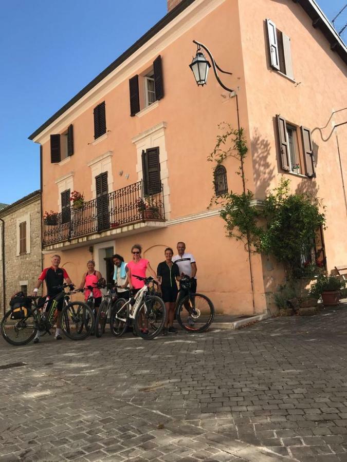 Casa Di Mamma Casa Vacanze Дженга Екстериор снимка
